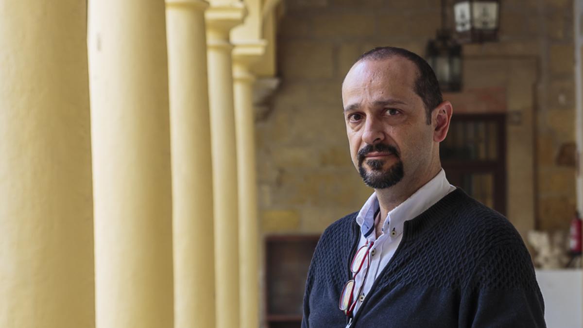 Daniel Cotta, ganador del certamen literario de Cáceres.