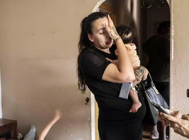 Una familia con dos niños se queda en la calle en Alicante