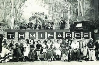 1936. Baile de Carnaval en el Teatro Cine Hermanos Millares.
