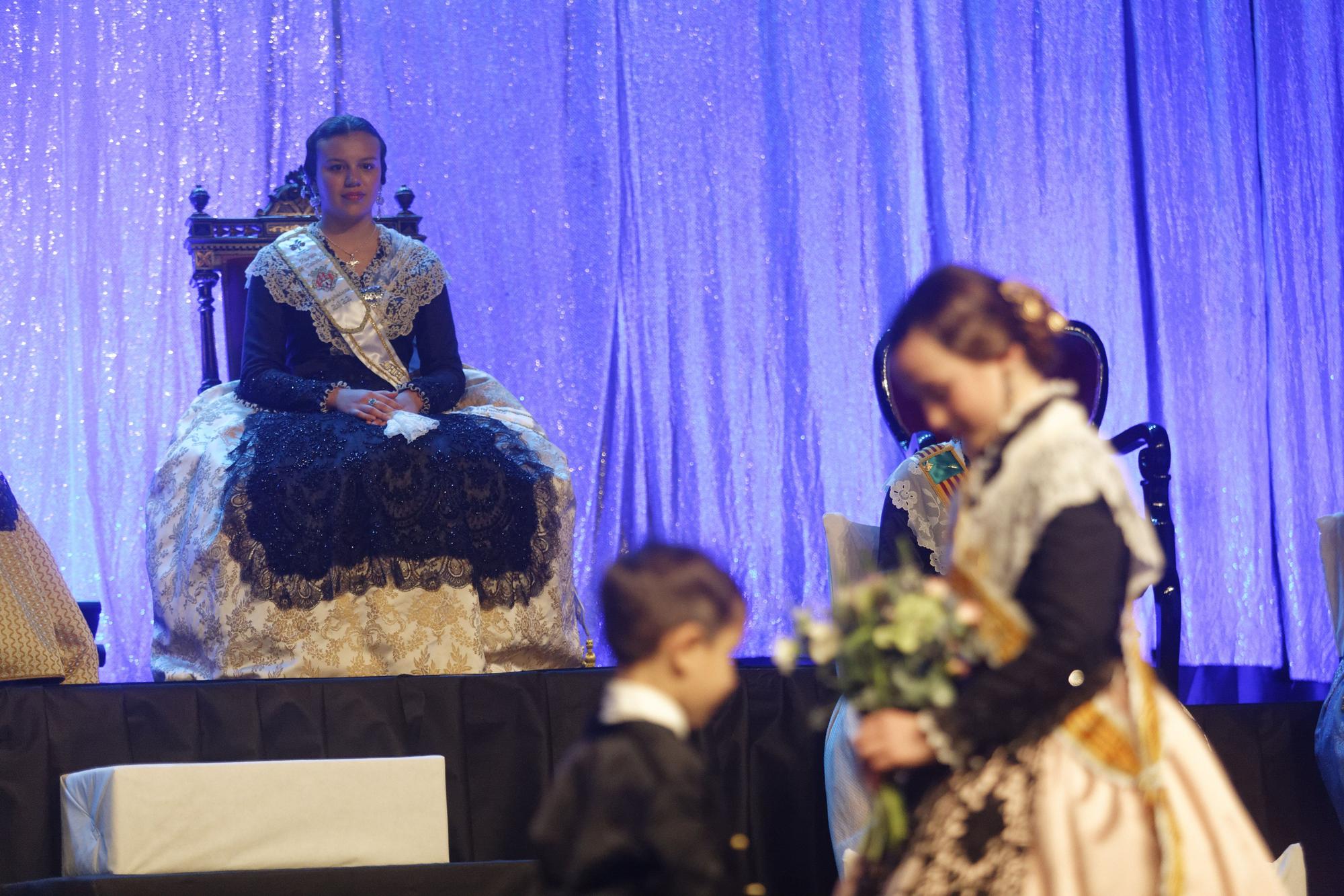 Diana y Lidón suben al trono de Brancal de la Ciutat al son de música y tradición