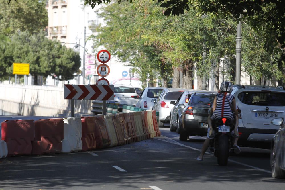 Atasco de tráfico en València por las obras en Blanquerías