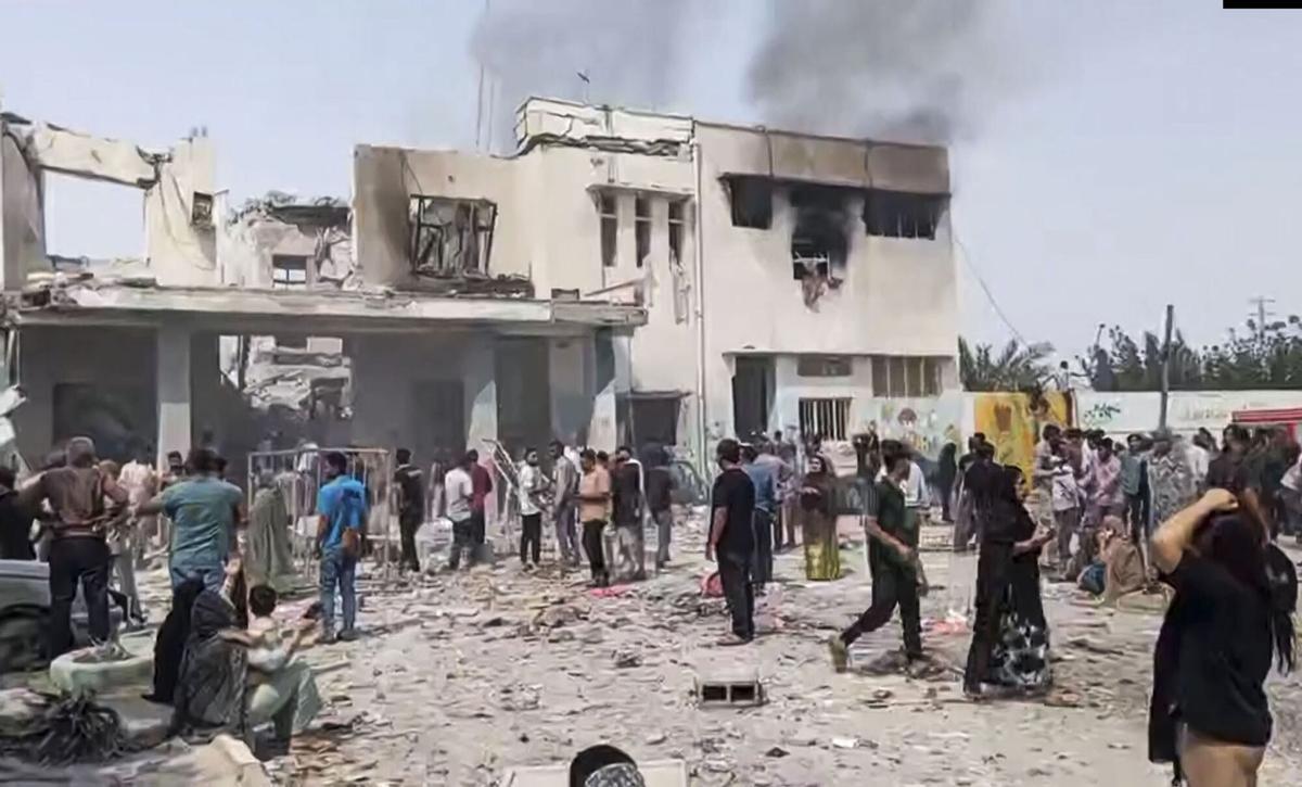 Momentos posteriores al bombardeo en la ciudad de Minab (Irán).