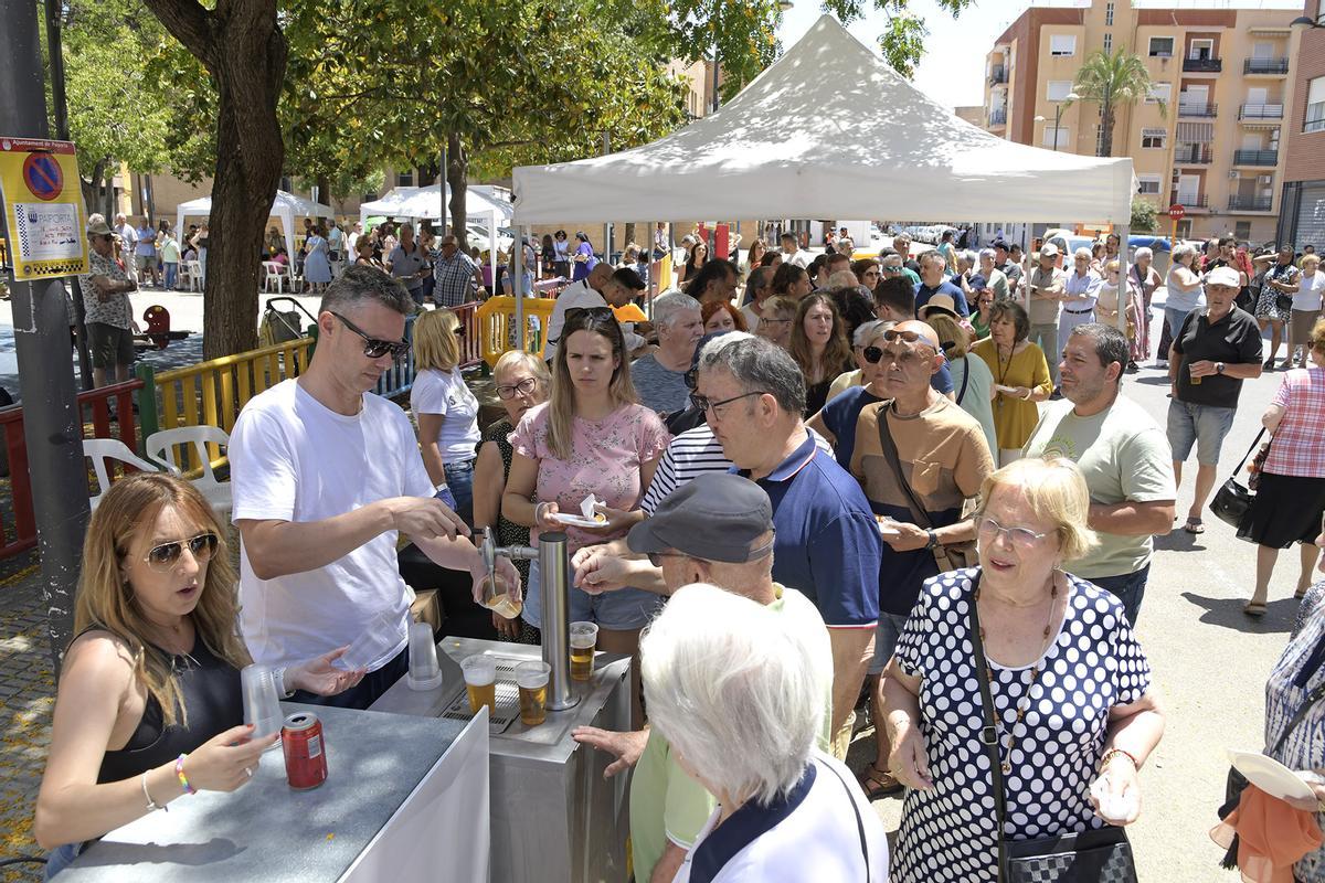 Gran ambiente festivo en la Jornada Crecemos Juntos de Paiporta.