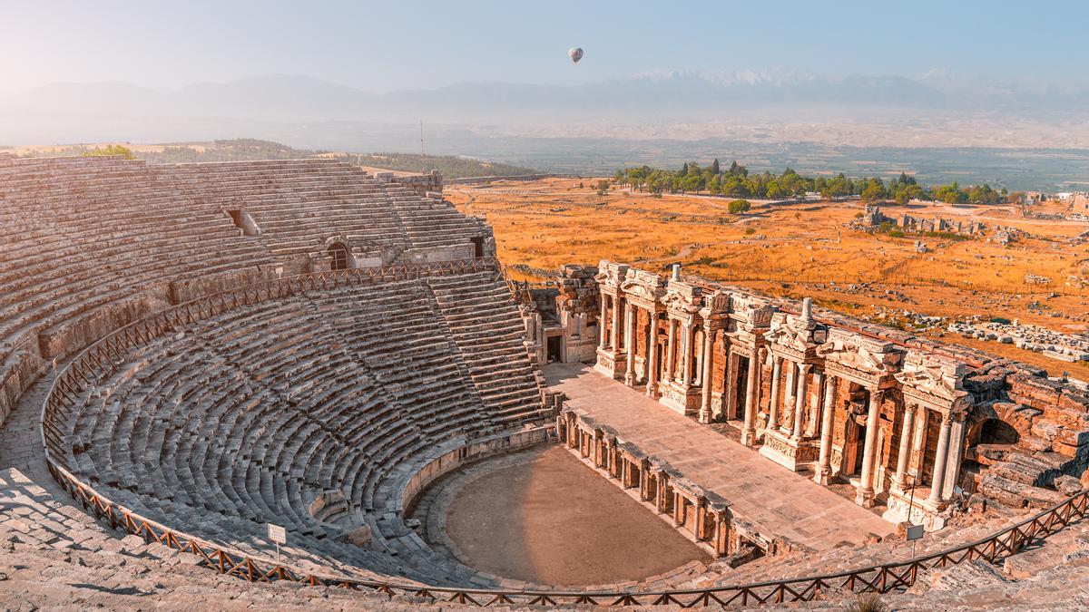 Encuentran un coliseo romano enterrado desde hace 1.800 años 