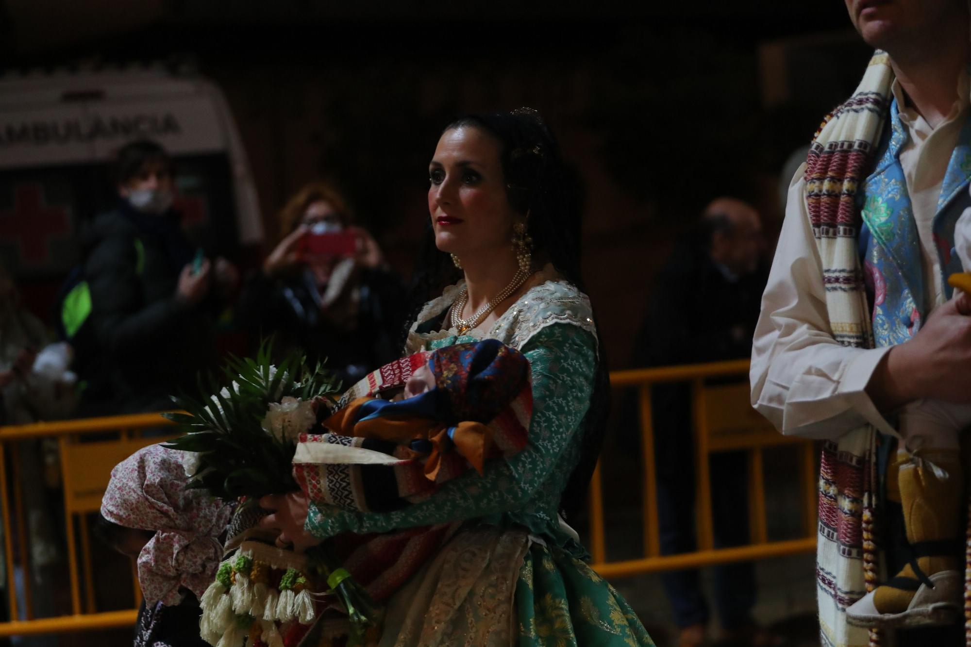 Búscate en el primer día de ofrenda por la calle de la Paz (entre las 21:00 a las 22:00 horas)