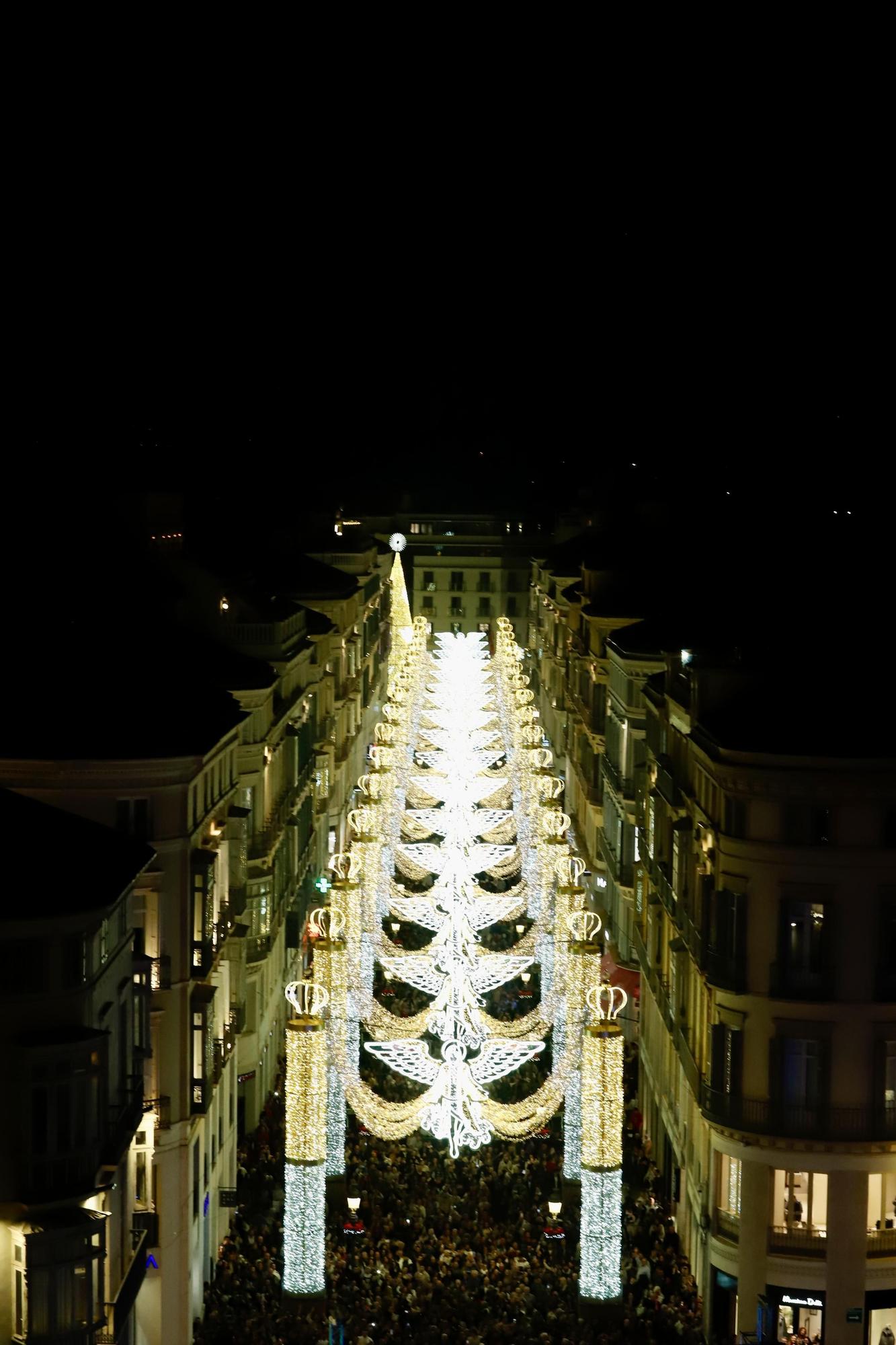 Navidad en Málaga | La calle Larios enciende sus luces de Navidad