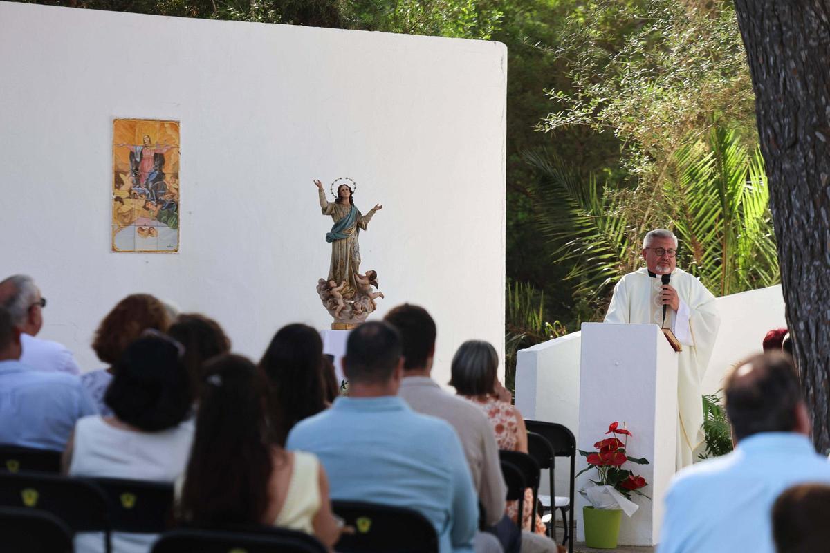 Fiestas de Cala Llonga