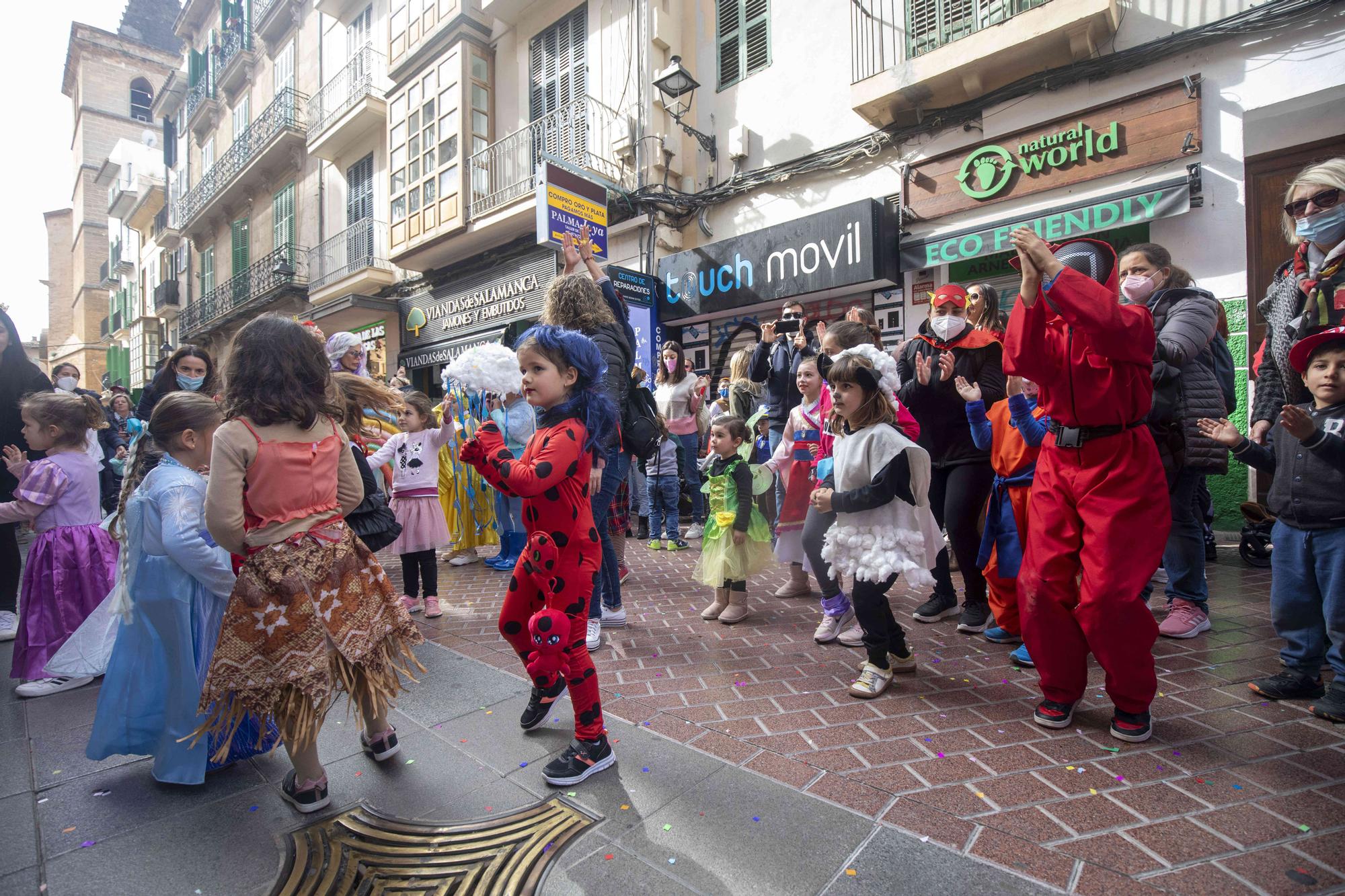 Sa Rueta llena de familias el centro de Palma