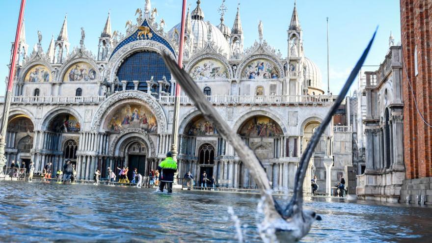 Dos terços de Venècia sota les aigües en la pitjor setmana de crescudes en 150 anys