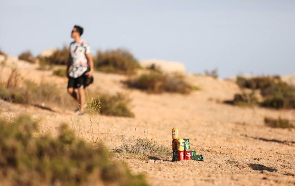 Para celebrar la conquista catalana de Ibiza que se produjo el 8 de agosto de 1235, ibicencos, visitantes y residentes se divirtieron ayer por la tarde en Puig des Molins