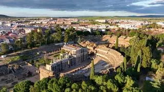 El destino de Extremadura donde Roma sigue presente: un espectacular conjunto arqueológico, teatro clásico y artesanía tradicional