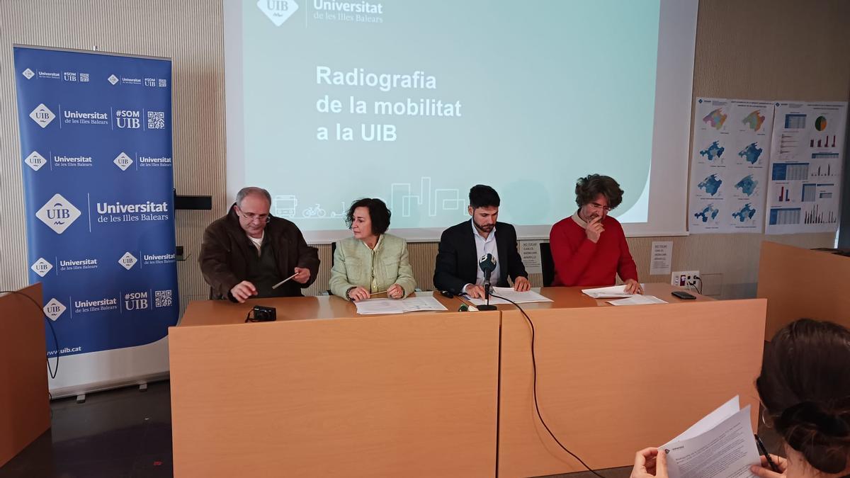 Presentación de los datos de movilidad en el campus, ayer en la UIB.