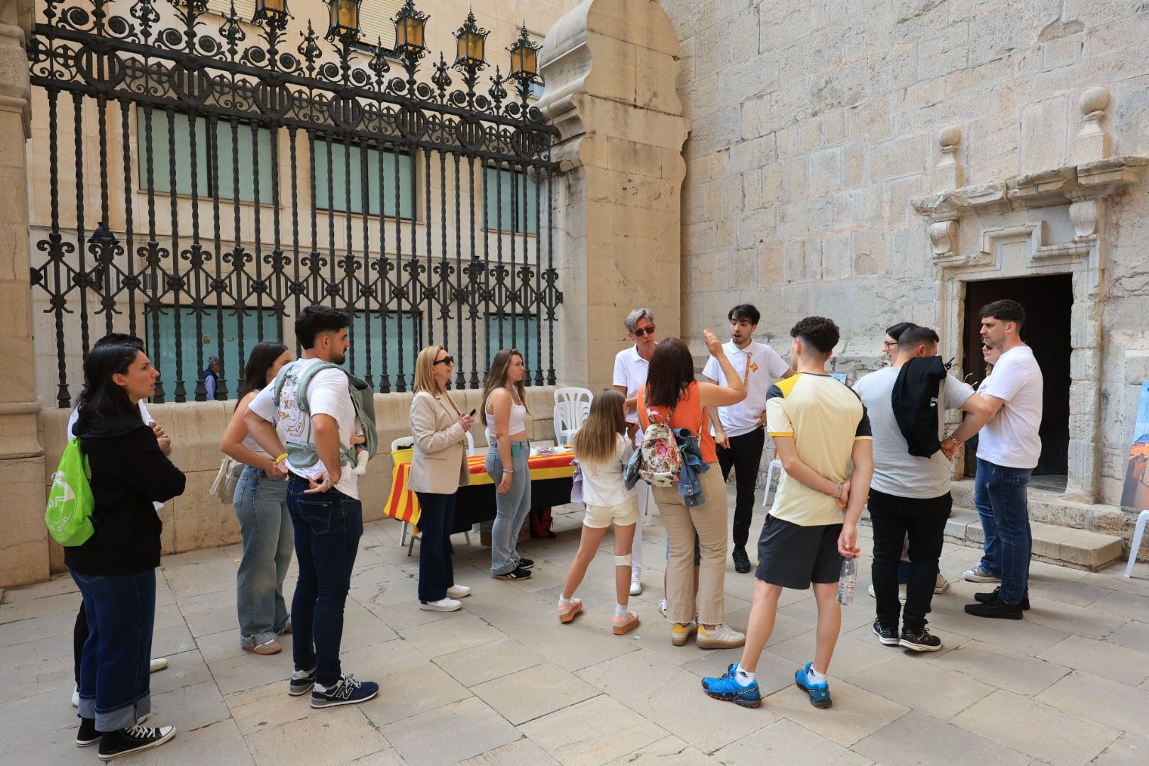 FOTOGALERIA I Les imatges de l'exitosa pujada al campanar de l'arxiprestal de Vila-real