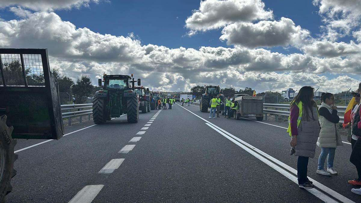 Cinco tractoradas recorren la provincia