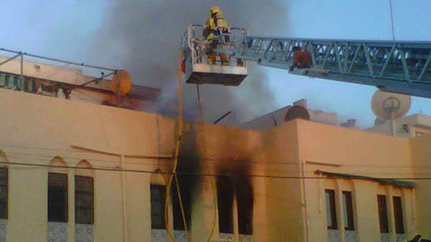 Hallan muerto a un hombre tras arrasar el fuego su vivienda en Torrevieja