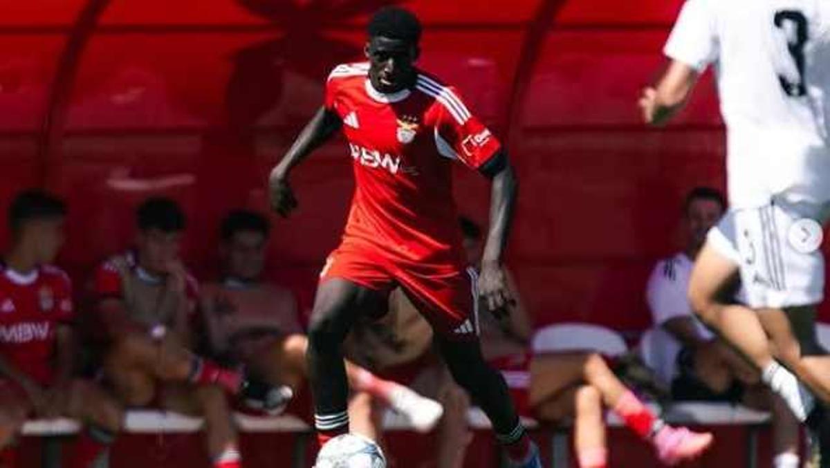 Daniel Banjaqui, joven lateral derecho del Benfica