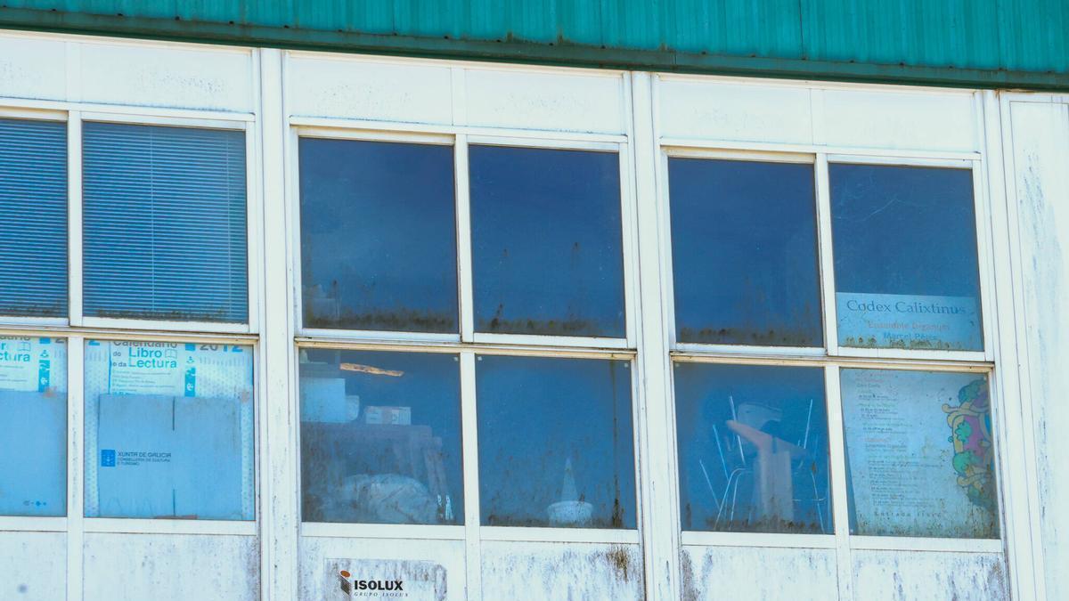 La librería escondida de 360.000 ejemplares que la Xunta guarda en palés en la nave de un polígono