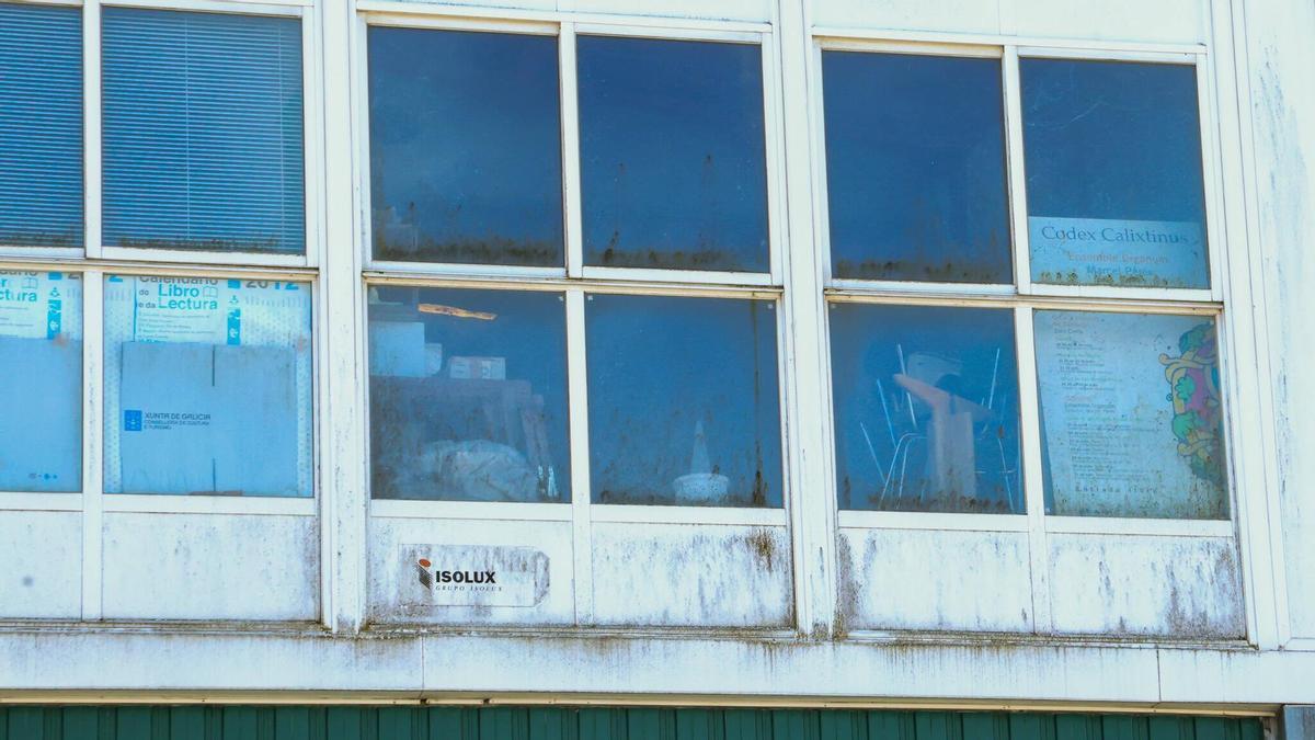 LIBRERÍA XUNTA DE GALICIA | La librería escondida de 360.000 ejemplares que la Xunta guarda en palés en la nave de un polígono