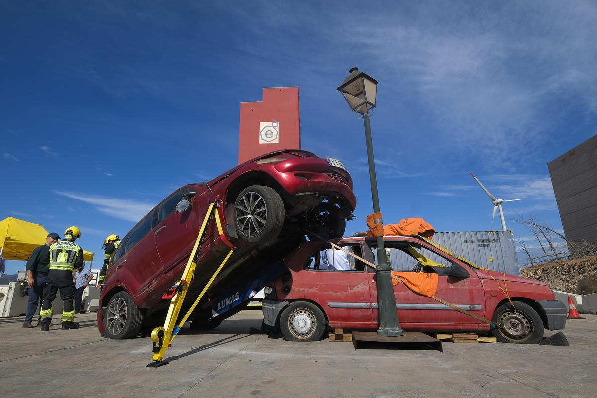 Bomberos de Gran Canaria se preparan para el mundial de rescate en accidentes de tráfico