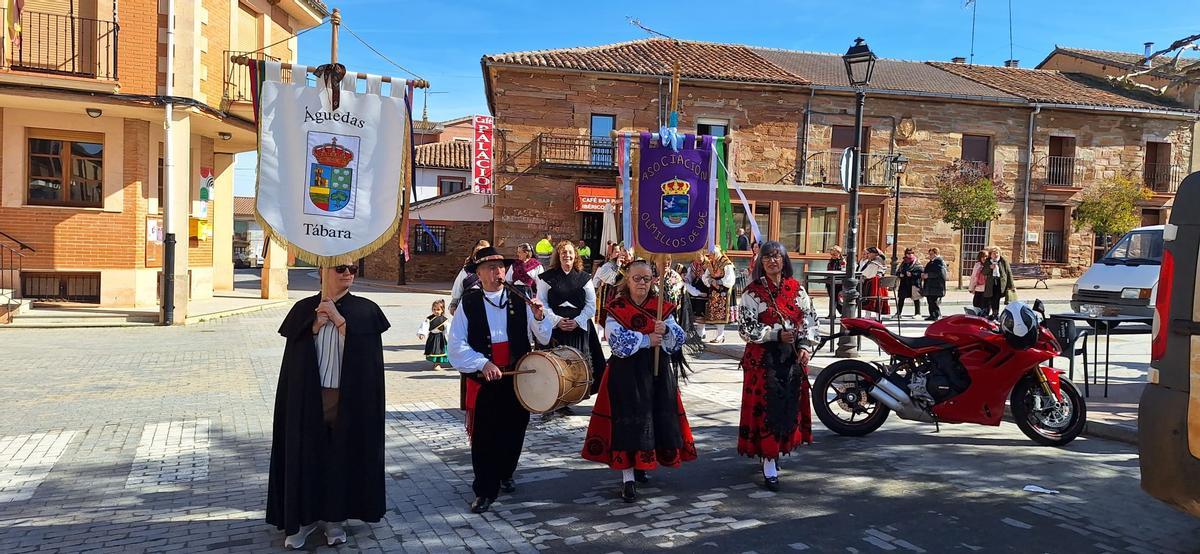 GALERÍA | Las mujeres de Tábara bailan a Santa Águeda