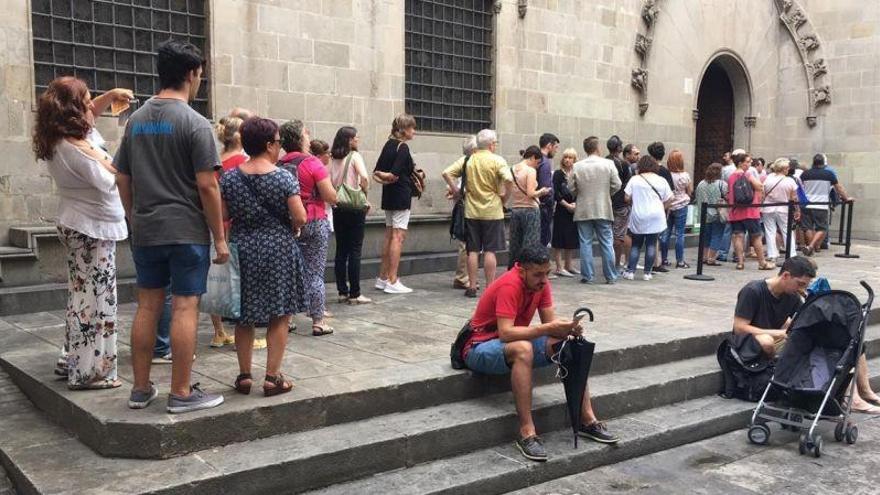 El Ayuntamiento abre una web para ampliar el libro de condolencias