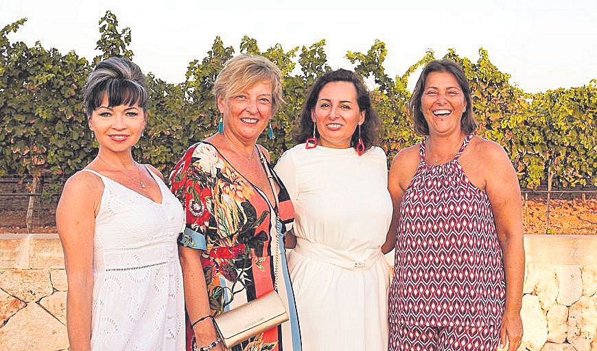 Oksana Kozochuk, Carme Bibiloni, Ana Miramontes y Clara Roig.