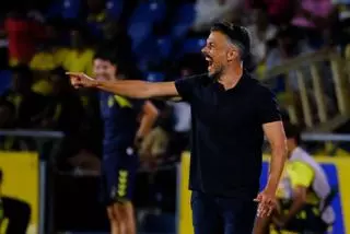 De la Barrera no vende motos en la UD Las Palmas: "Tenemos más puntos que juego" y 'cero excusas' por ocho bajas