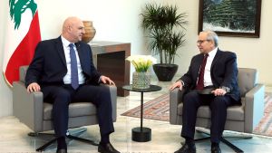 El presidente del Líbano, Josep Aoun, se reúne con el nuevo primer ministro, Nawaf Salam, este sábado.