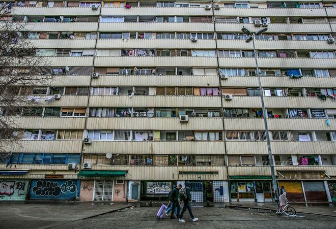 S’accelera el desallotjament del bloc Venus de la Mina