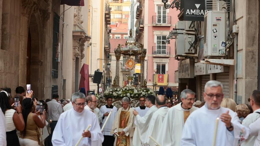 Así ha sido la procesión del Corpus Christi en Alicante