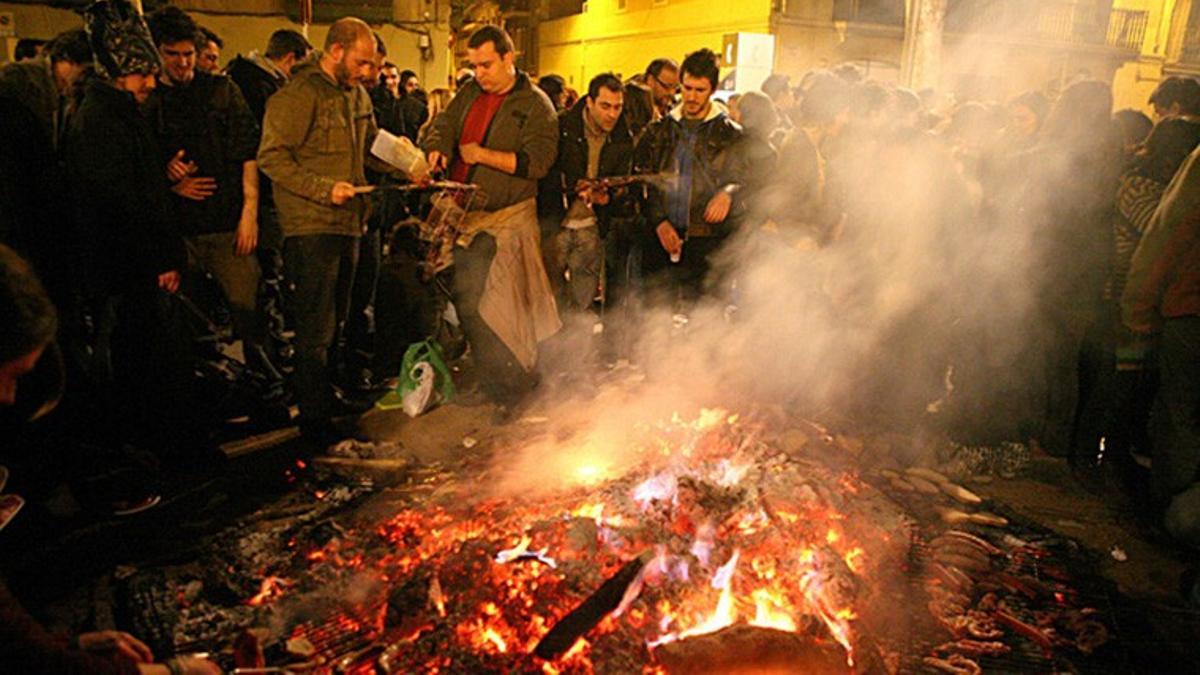 Foguerons de Sant Antoni de sa Pobla de Gràcia, Barcelona, en una imagen de archivo
