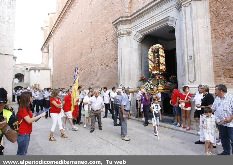 Vial-real devuelve su patrona a la ermita