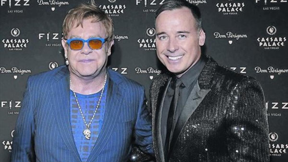 Elton John y David Furnish, el pasado 29 de marzo, en el Caesars Palace de Las Vegas, en una fiesta para celebrar el cumpleaños del cantante.