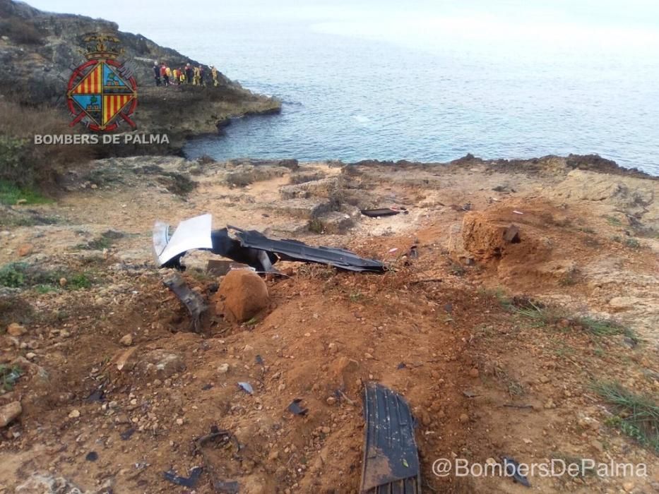 Cae al agua un conductor que circulaba a 200 por hora por el paseo peatonal de Son Verí Nou