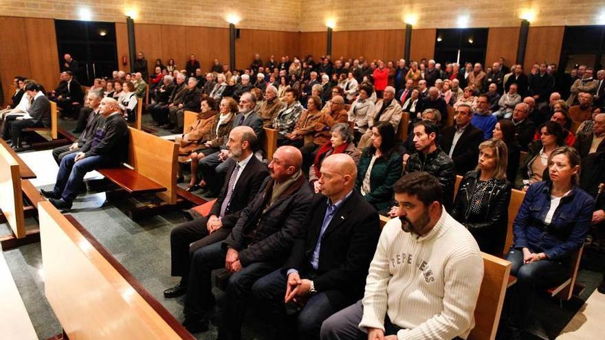 Asistentes al funeral de José Antonio Roncero.