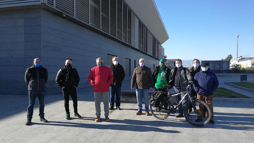 Representantes de las diferentes asociaciones que conforman Bosque Urbano Málaga.