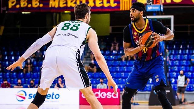 Davies controla ante Tomic