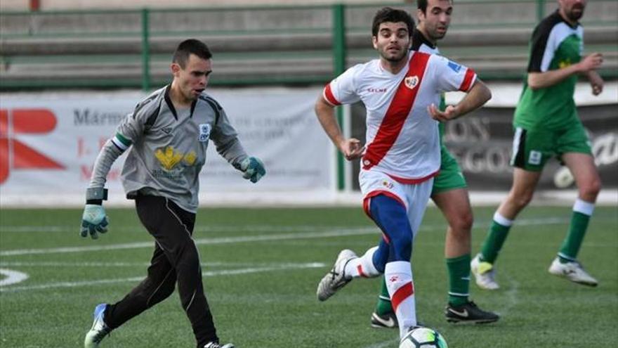 El Rayo aparta de la lucha por el título a Extremadura