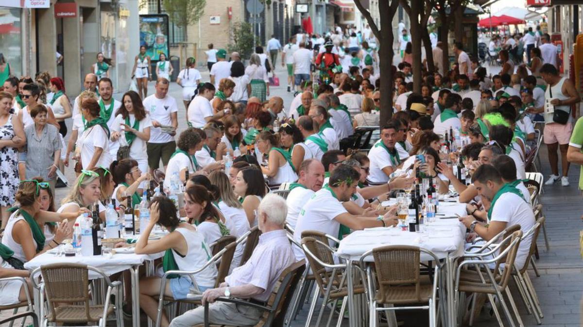 Las terrazas rozaron el lleno casi durante todas las fiestas. | ÁNGEL DE CASTRO