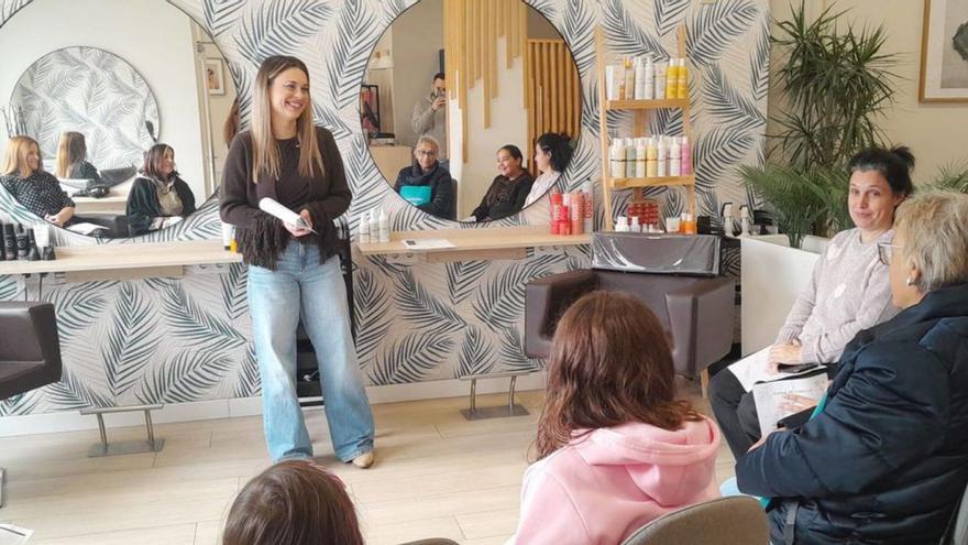 «Antona García» aprende a ponerse guapa | C. T.