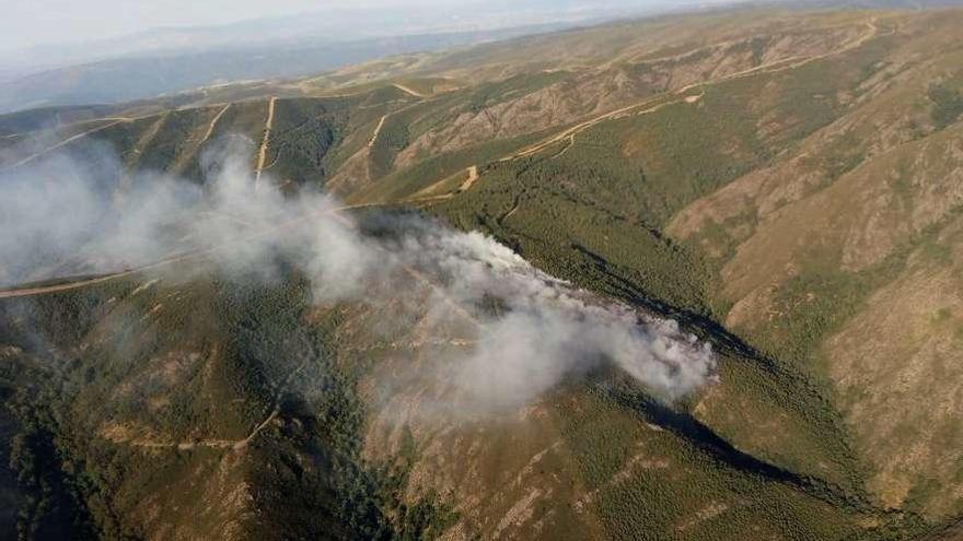 Incendio declarado la semana pasada en el parque natural de O Invernadoiro, en Ourense.