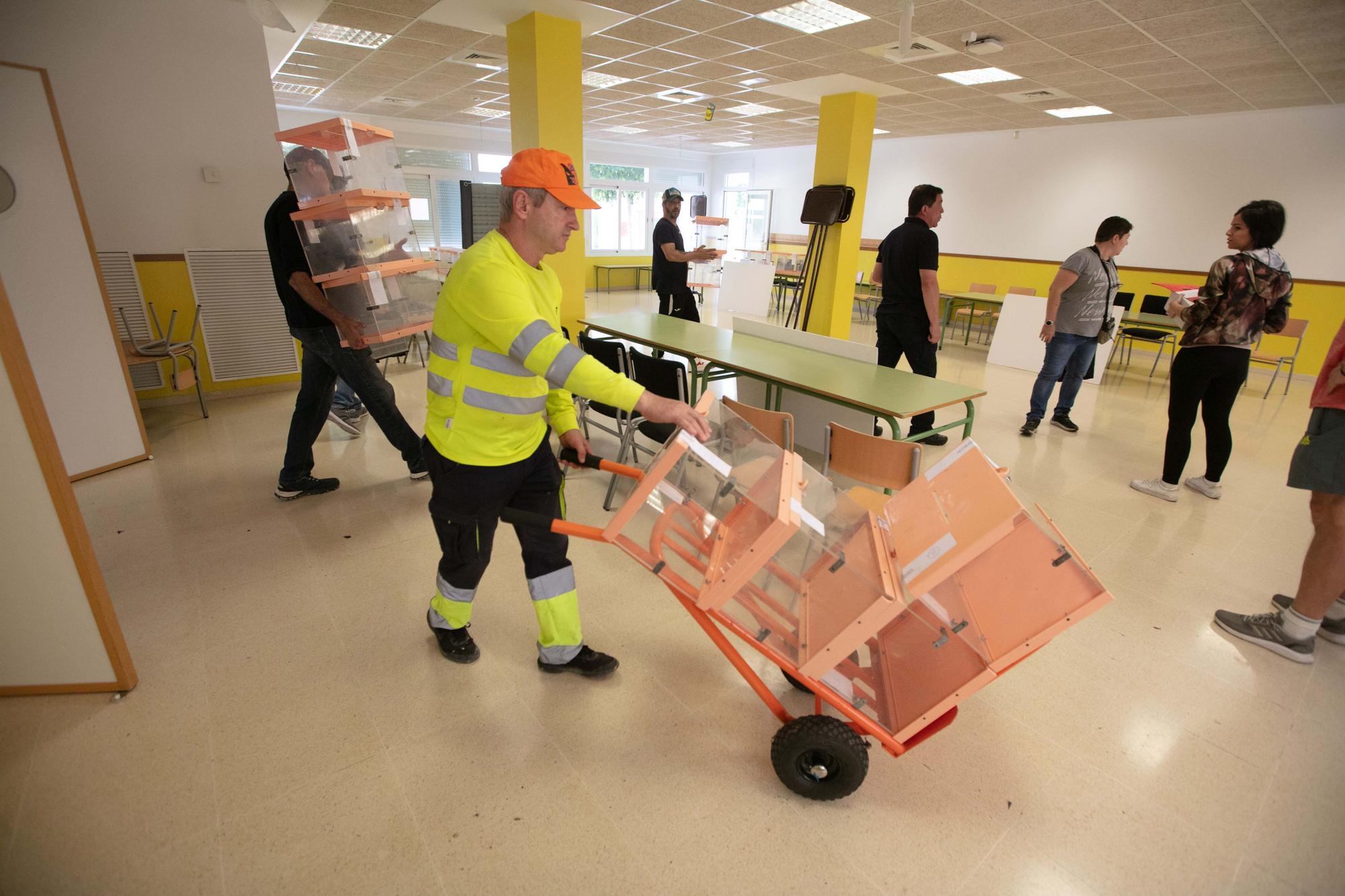 Galería de imágenes de los preparativos para las elecciones del 28M