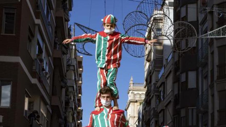 Algemesí danza para celebrar el aniversario de la Festa como Patrimonio de la Humanidad | FOTOS DE PERALES IBORRA 