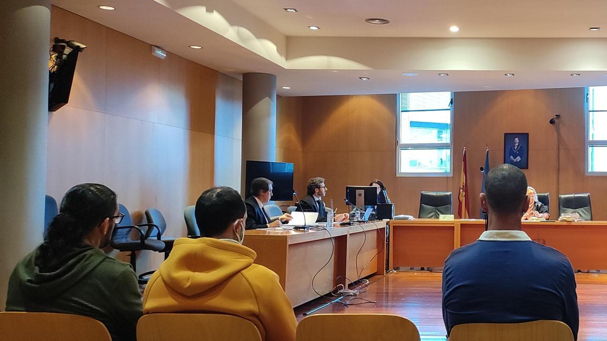 Juicio por el caso de la niña ahogada en el Cares, en el juzgado nº3 de lo penal de Oviedo