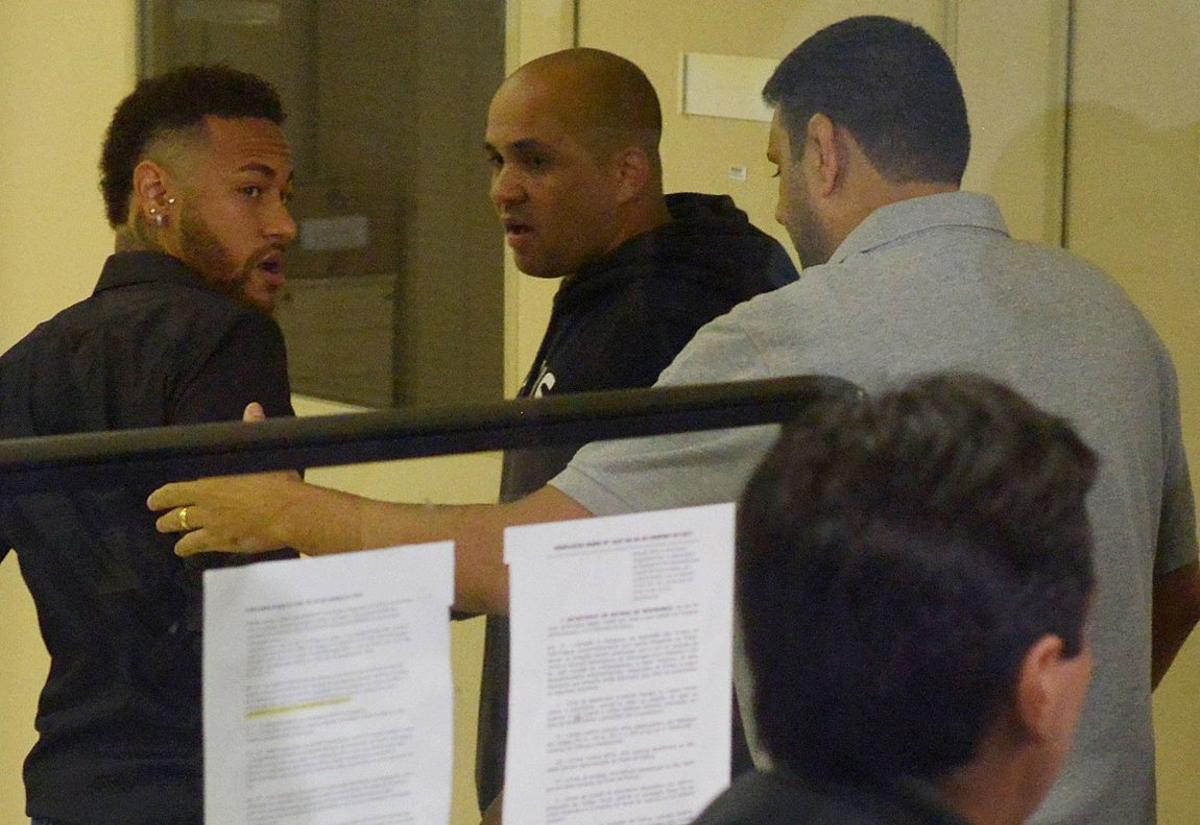 Brazilian soccer player Neymar arrives at a police station in Rio de Janeiro  Brazil  June 6  2019  REUTERS Lucas Landau