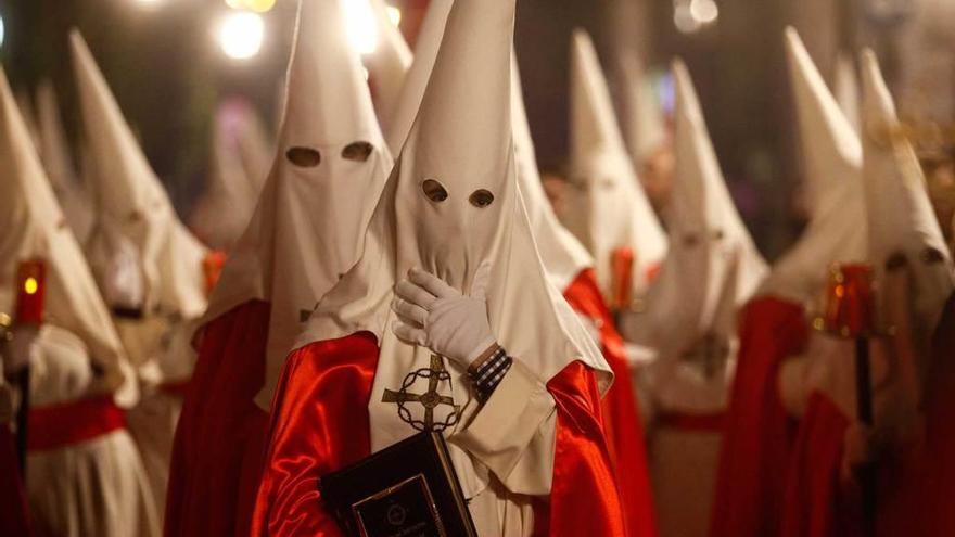 Procesión de Jesús Cautivo por las calles de Oviedo.