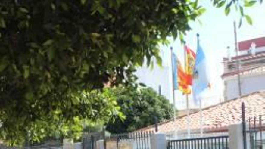 Torrevieja urge al Consell asumir ya la reforma  del Colegio Inmaculada