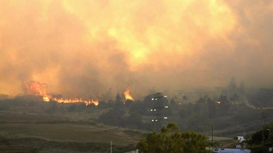 El incendio de Gran Canaria sigue activo con tres focos estables