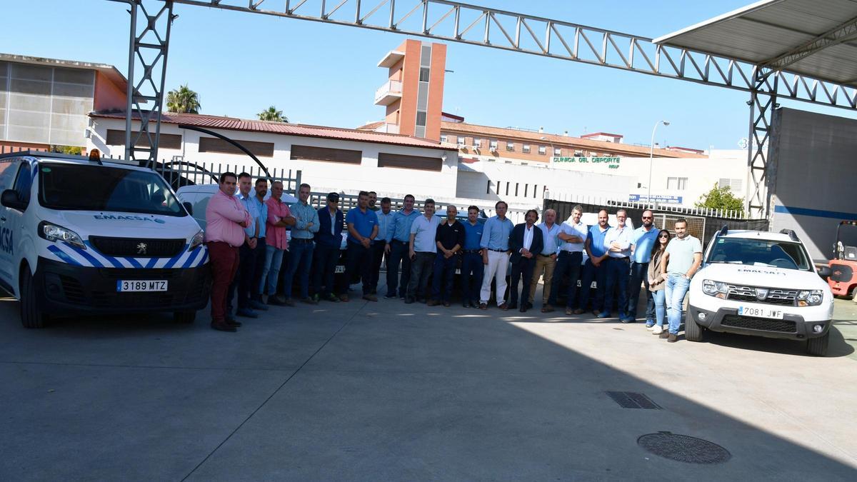 Emacsa envía un equipo de ayuda a Valencia para devolver el agua potable a los municipios afectados.