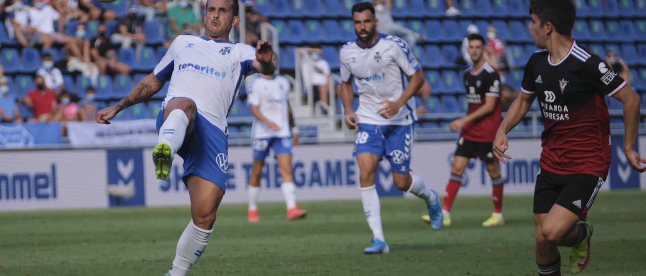 Elady y Enric Gallego, jugadores del CD Tenerife.